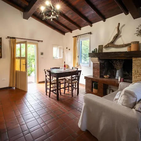 Il Villaggetto Alloggio per agriturismo Neviano