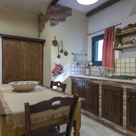 Il Villaggetto Alloggio per agriturismo Neviano